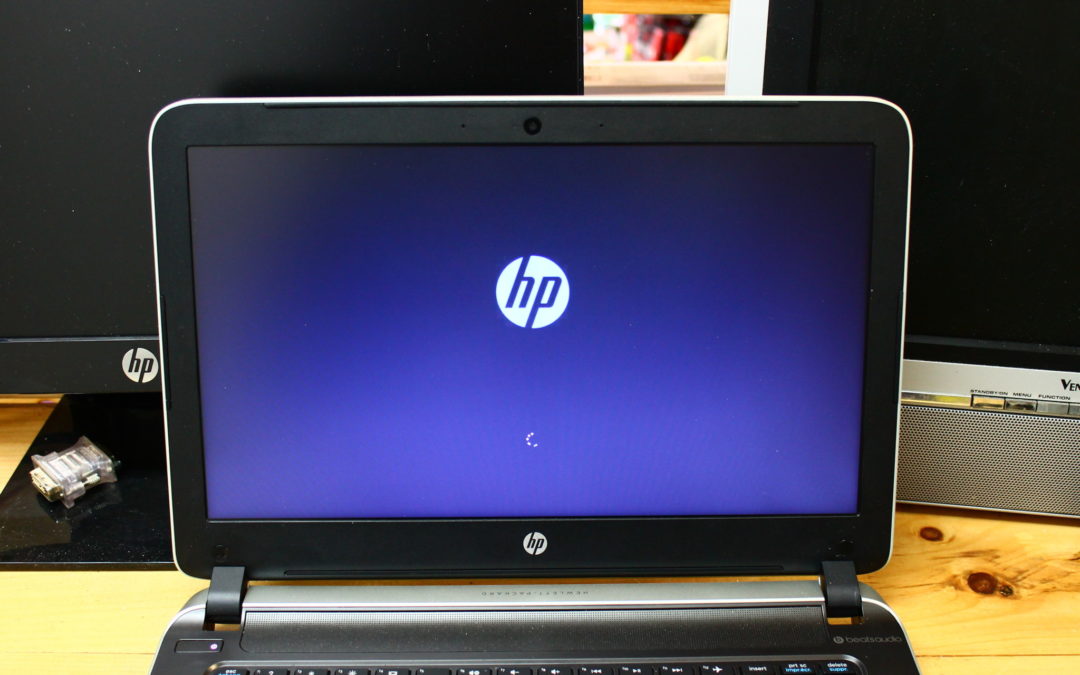 HP Pavilion 14″ V024CA screen replacement – Dec 10, 2015