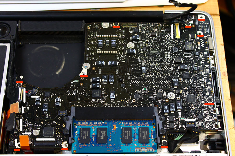 2012_macbook_disassembly_cleaning16
