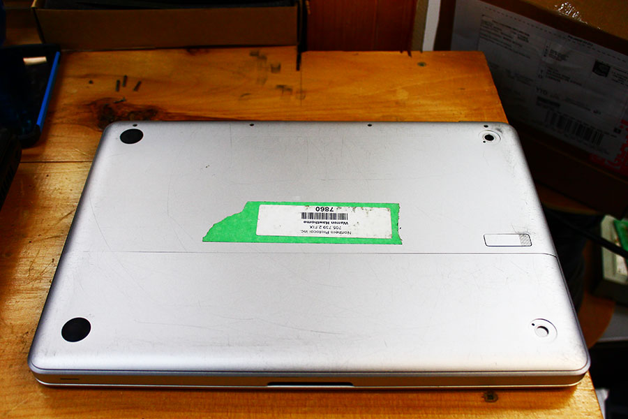 2012_macbook_disassembly_cleaning3