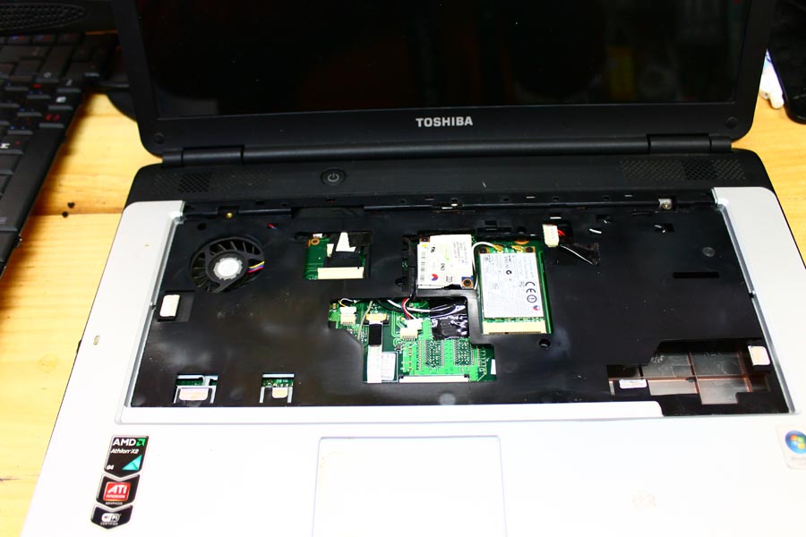 Toshiba Satellite L300D overheating, black screen fix ...