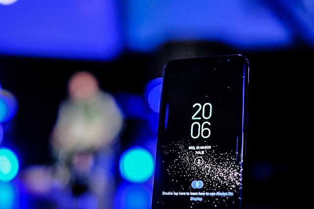 Galaxy S8 won’t turn on, stuck at samsung logo, battery not charging